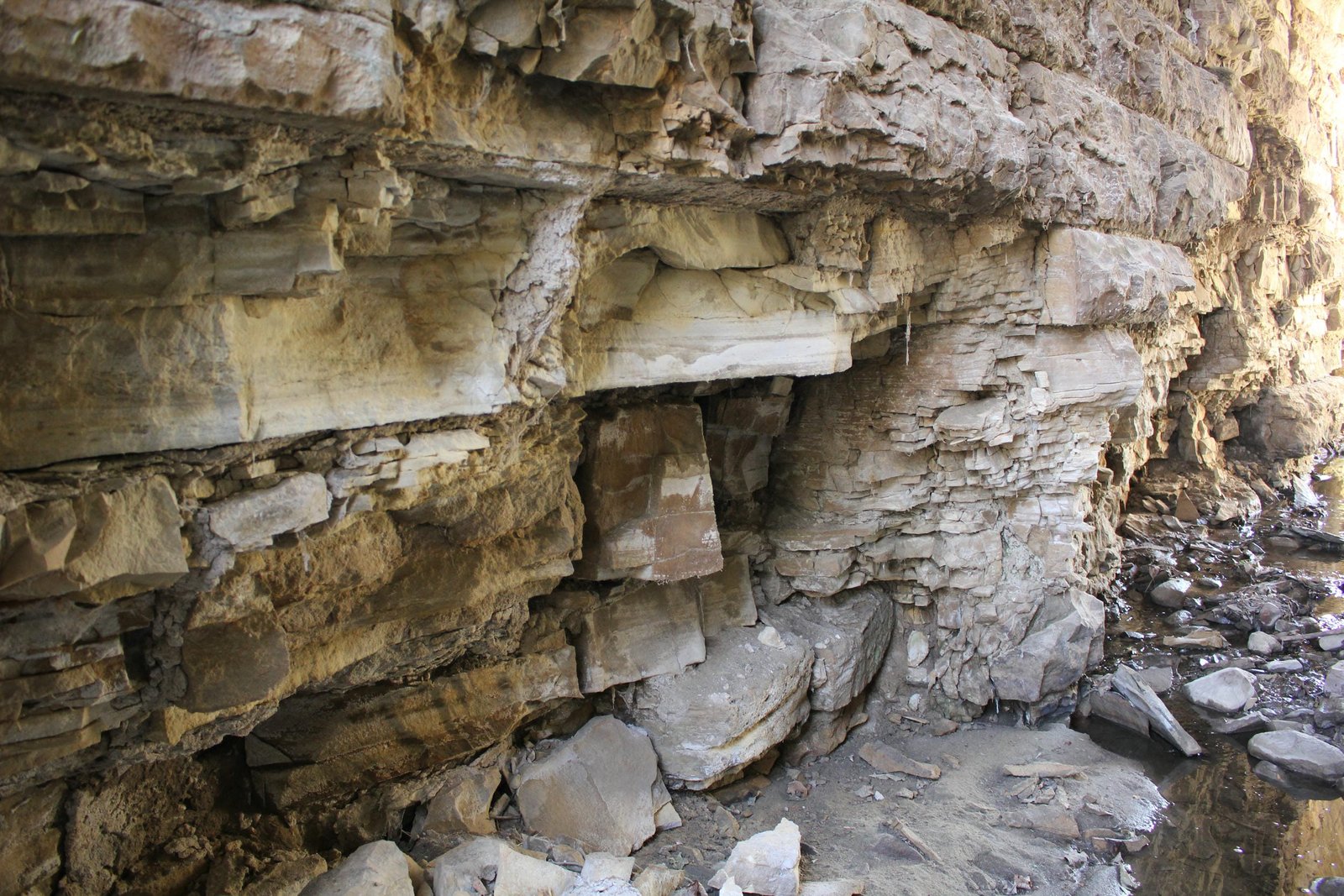 Deteriorating stone